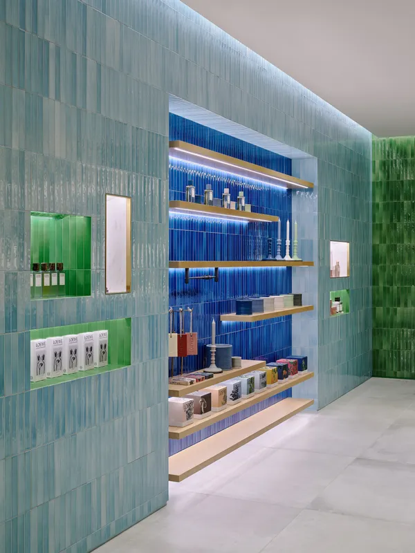 LOEWE Perfumes精品店 (4).jpg
