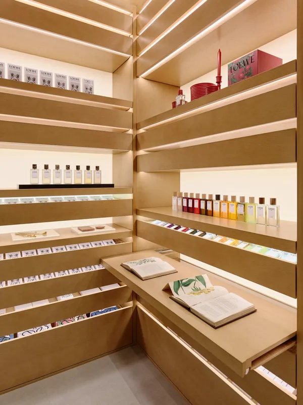 LOEWE Perfumes精品店 (7).jpg