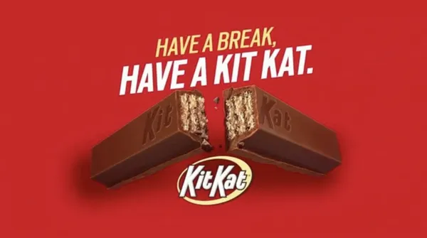 美國經典 KitKat 巧克力威化餅換上新裝！以洗練、「易碎」的字體增強與商品連結，主攻北美市場