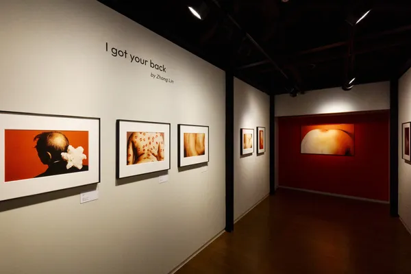 Zhong Lin 鍾靈《I Got Your Back》攝影特展