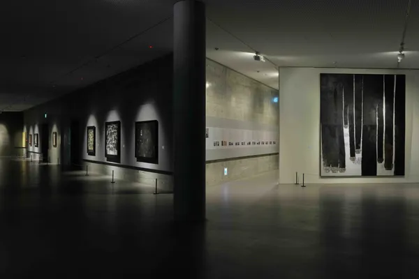展覽倒數五週！《王懷慶: 五十年創作精選展》：與安藤建築相呼應，創造一期一會的觀展體驗