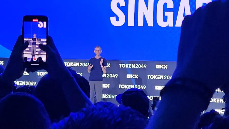 【內有影片】V神現場演唱日文《天空之城》之外，對於以太坊的未來怎麼看？