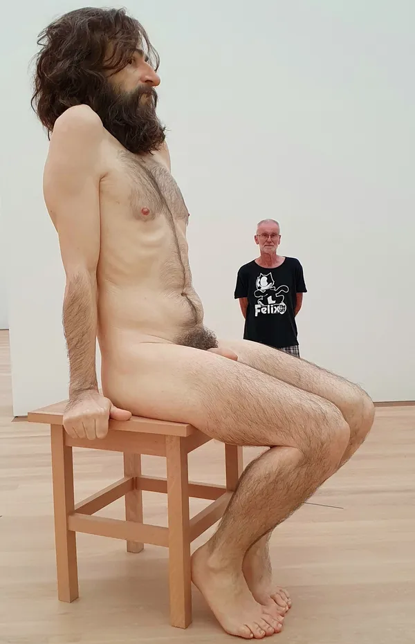 Ron Mueck 規模最大回顧展