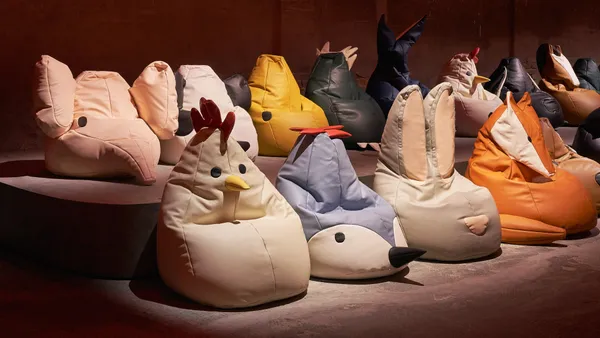 Bottega Veneta 動物椅