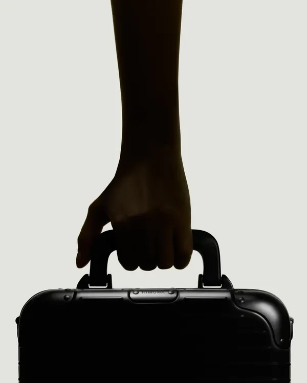 RIMOWA 推出鋁製 Original Bag