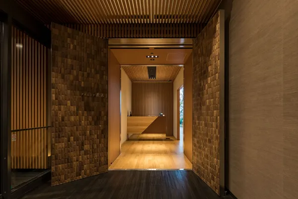 HOTEL CLAD