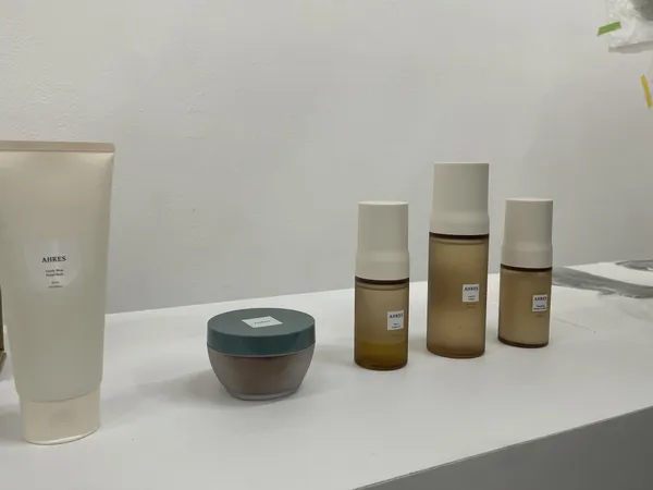 日本話題品牌 AHRES 登台