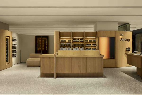 Aesop 南西誠品店新設計！MLKK Studio 操刀，以日星鑄字行為靈感打造藝術般的購物空間
