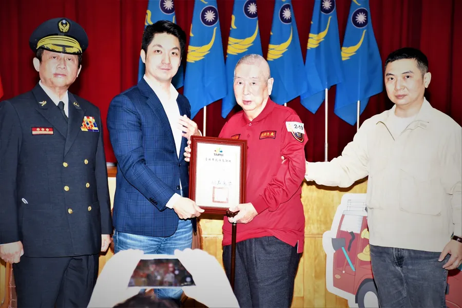 股市名人阿土伯過世，享壽90歲！他是「散戶代言人」，郭台銘也禮遇有加