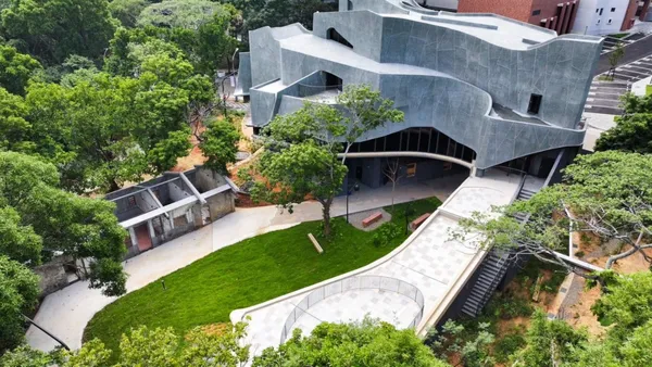 田中央新作！「清華大學捷英文物館」巧妙融合三合院與果樹林景，打造文化交流新基地