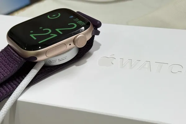 Apple Watch Series 10充電