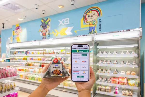 7-ELEVEN「X-STORE 8」