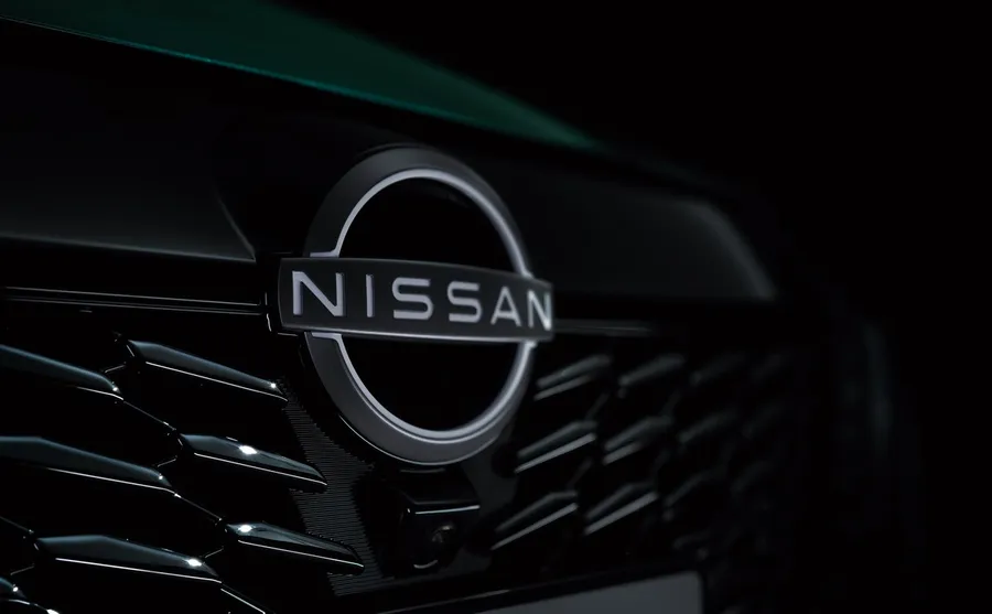 Nissan撐不住！裁員9,000人、減產25%、淨利暴跌94%⋯日產汽車為何陷入存亡危機？