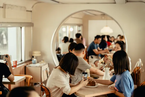 高雄駁二火車上的麵包店