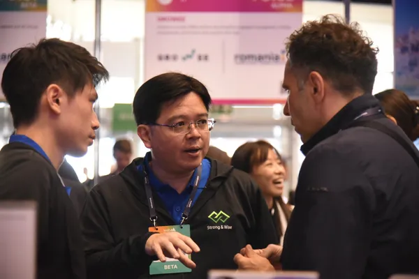 雄材大智商務暨策略長莊智翔＿Web Summit