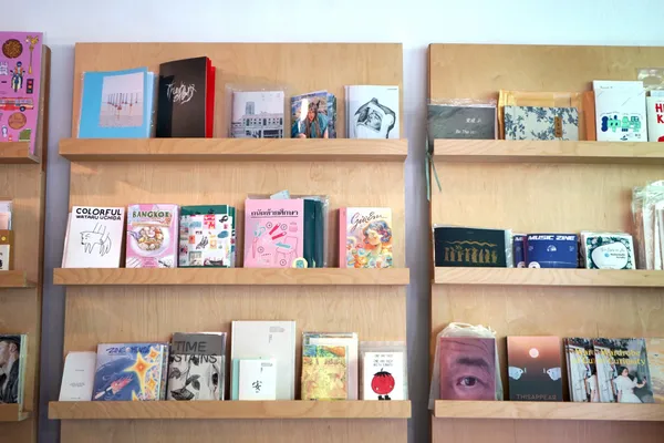泰國另類書店散策！讓攝影藝術書、小誌、獨立刊物帶你認識泰國藝文出版場景