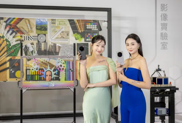【vivo新聞照片05】vivo X200 Pro推出「鈦灰」、「辰夜黑」兩色,建議售價37,990