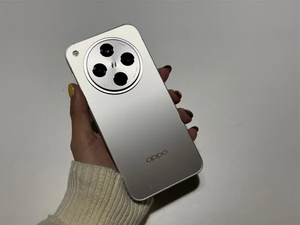 OPPO Find X8
