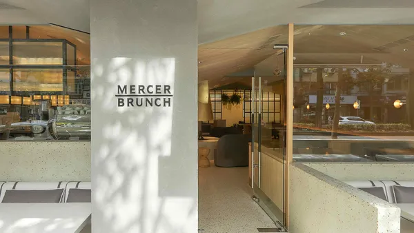 東京早午餐「MERCER BRUNCH」首度登台！以奶油磨石子地板、火爐設計等打造時髦愜意空間