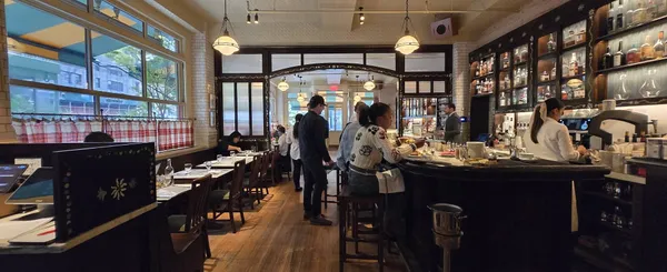 紐約 Nine Orchard 的酒吧與早餐區
