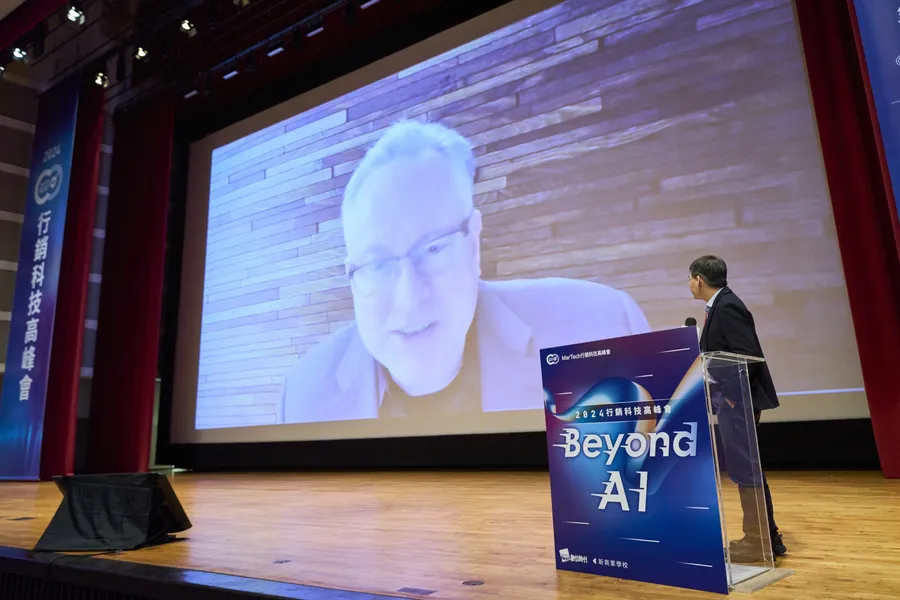 AI 引爆 MarTech 超長尾現象！行銷科技之父預言：未來企業將同時擁抱數千個客製化應用