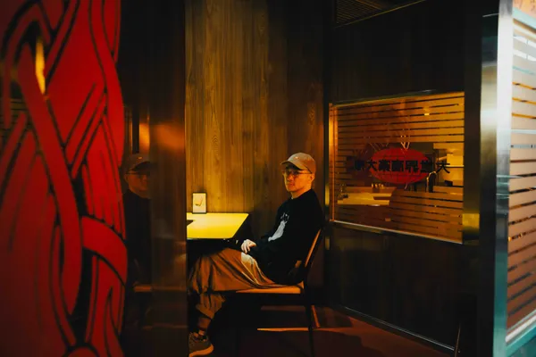 喜劇是冷不防的重重一擊！《鬼才之道》導演 徐漢強：在他人即地獄的世界，我們都有可能成為厲鬼