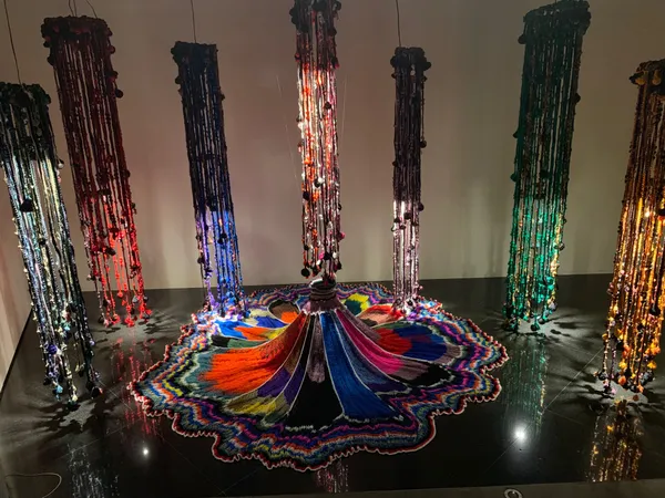 2024 亞雙展揭幕！聚焦「屏息」，想像亞洲未來可能性：來自 20 餘國、83 組藝術作品亮點一次看