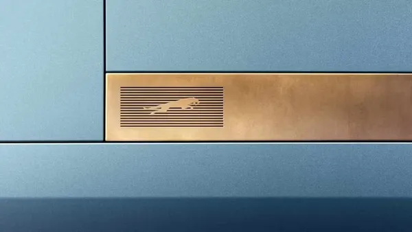 Jaguar 品牌重塑