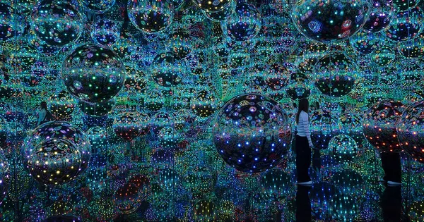墨爾本 NGV「草間彌生特展」