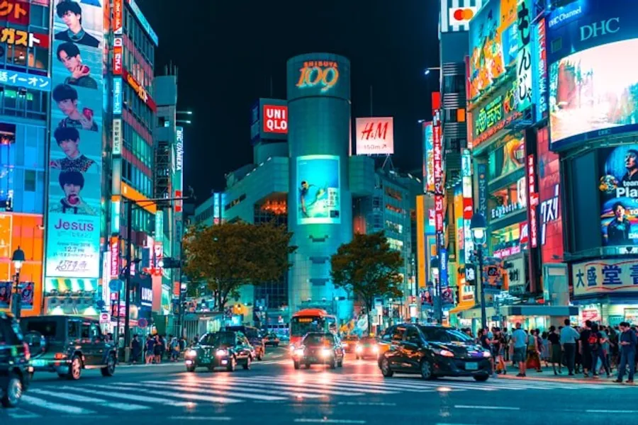 影片｜2025日本新制一次看：入境快速通關、大阪禁止「路邊吸菸」，還有退稅新制