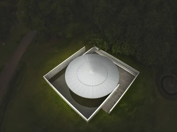 MPavilion 10 灰階冰淇淋