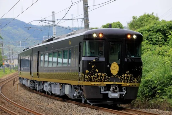 觀光列車 Hana Akari