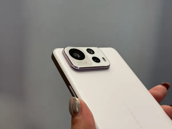 華碩Zenfone 12 Ultra
