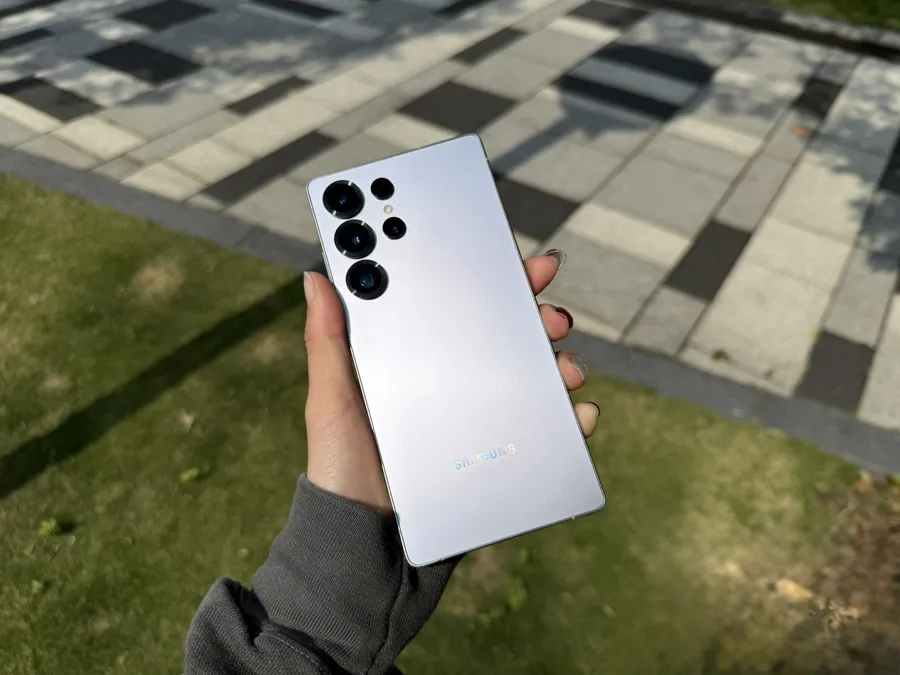 三星Galaxy S25 Ultra開箱！AI助理、鏡頭百倍望遠、機身升級⋯亮點規格一次看