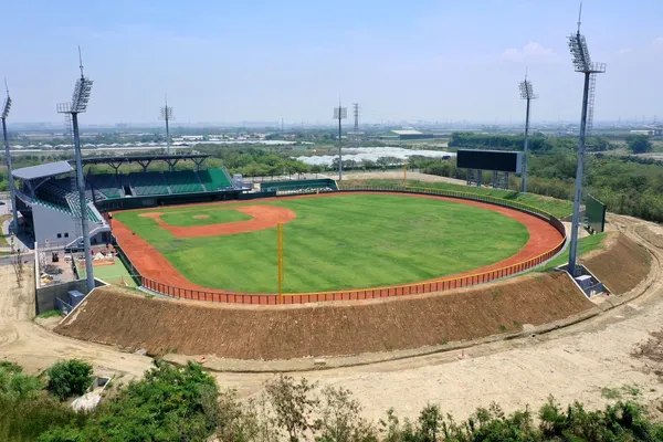 全台最大室外棒球場：台南「亞太成棒主球場」