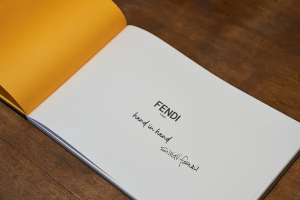 FENDI 進駐米蘭的書店與書報攤