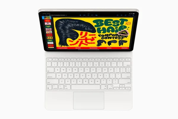 Apple-iPad-Air-and-Magic-Keyboard-top-view-250304_