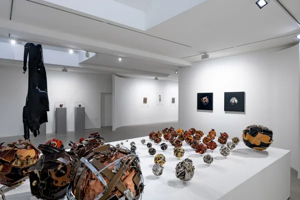 Maarten Baas 首次雕塑展