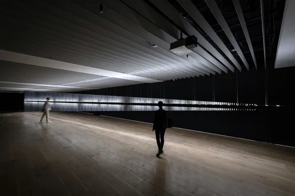 忠泰美術館《在混沌的世界中建立一點序曲姚仲涵》