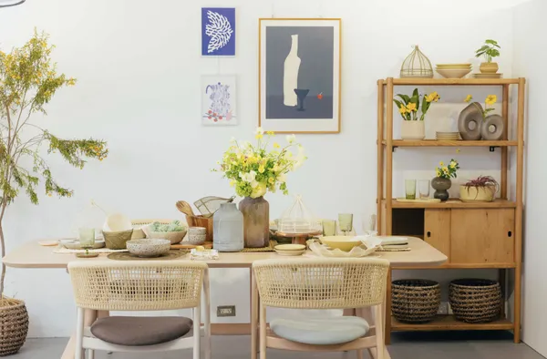 對不起春天？HOLA 推 5 大居家新品，攜插畫家朱緹、花藝師嶺貴子展演家的「美一種日常」