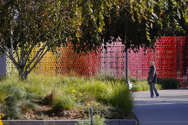 Emmanuelle Moureaux《100 colors no.52》