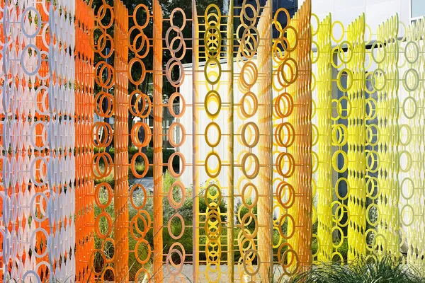 Emmanuelle Moureaux《100 colors no.52》