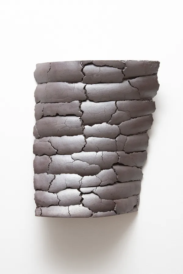 Yo Akiyama, “Fragment”, 2022, Stoneware, 45 x 39 x