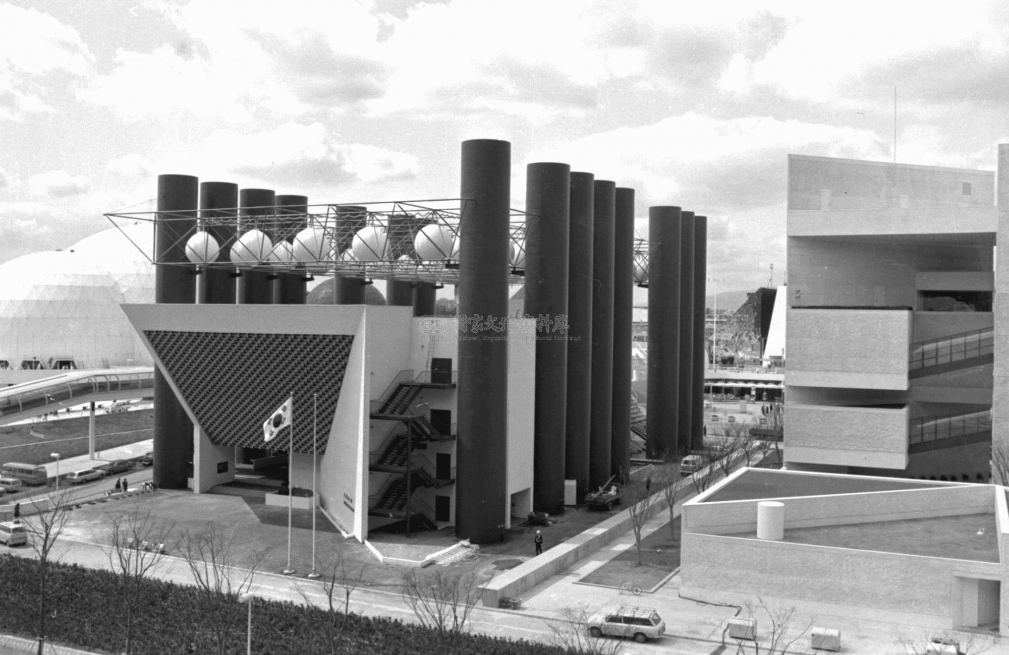 重回1970 大阪世博：貝聿銘統籌建築中華民國館，楊英風量身打造館前