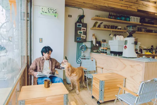 在等浪的那一刻，全然地休息：專訪 SWELL CO. CAFE 主理人 Austin_cover(1