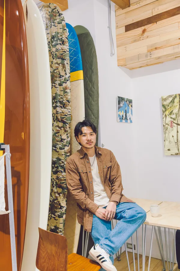 在等浪的那一刻，全然地休息：專訪 SWELL CO. CAFE 主理人 Austin