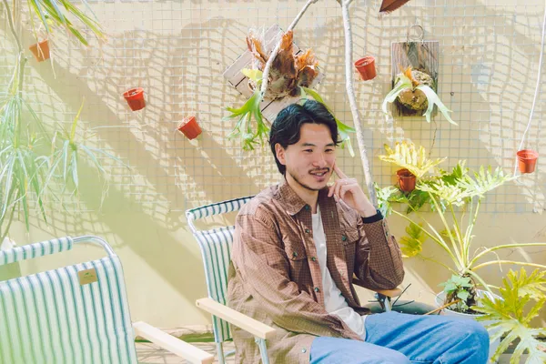 在等浪的那一刻，全然地休息：專訪 SWELL CO. CAFE 主理人 Austin