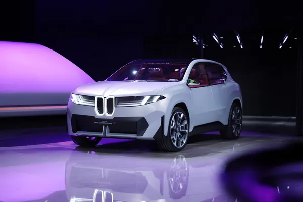 05.BMW 新世代X概念车.JPG