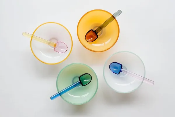 繽紛透明的生活器物品牌 amabro