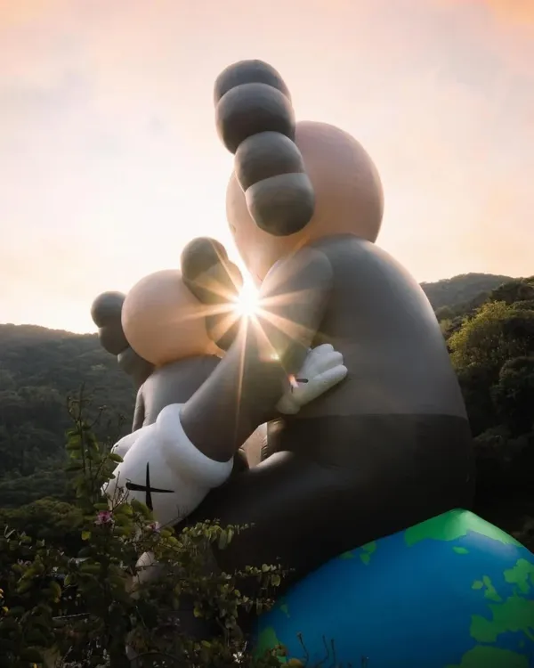 KAWS 世界巡迴登陸曼谷